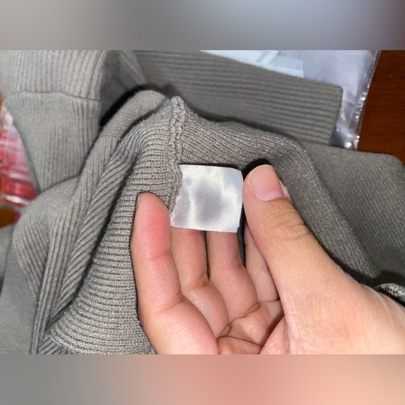 Women’s Mock Sweater Size Large - Picture 6 of 8